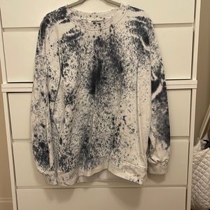 Lululemon sweatshirt